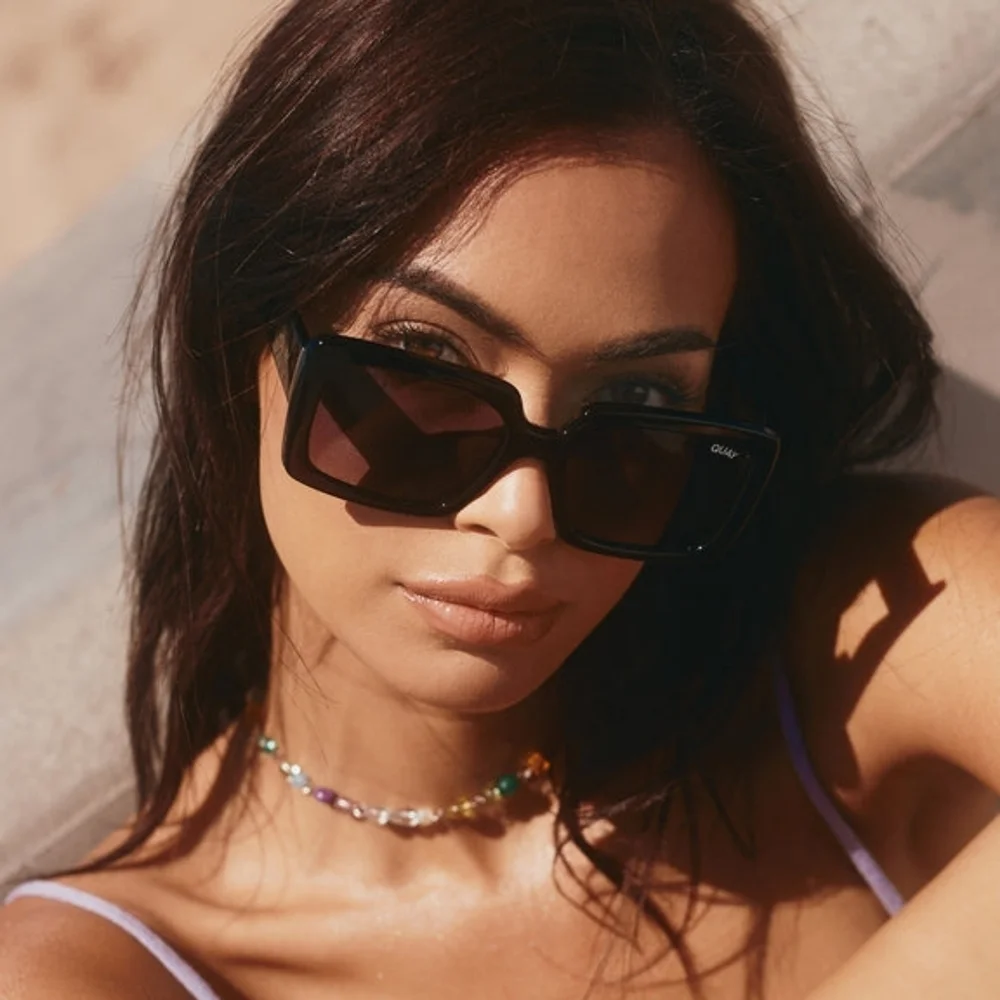 QUAY // ltd ed paris hilton collab oversized premium injection square sunglasses